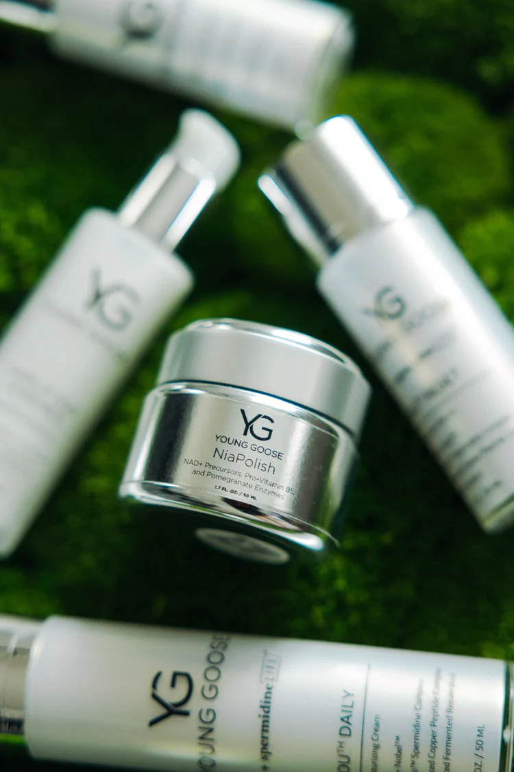 Young Goose - NiaPolish, NAD+ Boosting 3D Exfoliator (50ml)